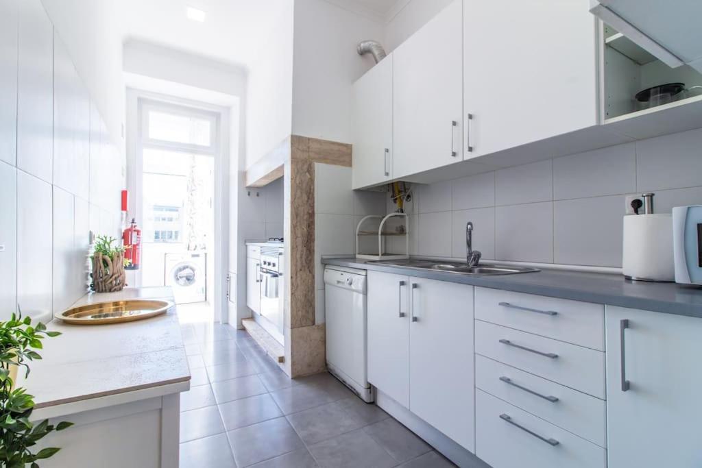 Downtown 7 Bedroom - Liberdade Apartment Lisbon